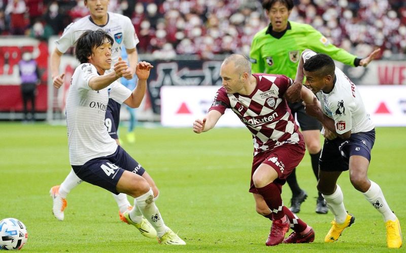 cuộc đua vô địch j league kịch tính